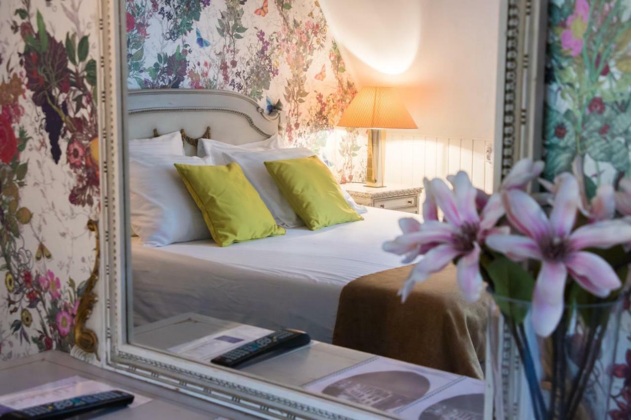 Aan De Dam Hotel 3*
